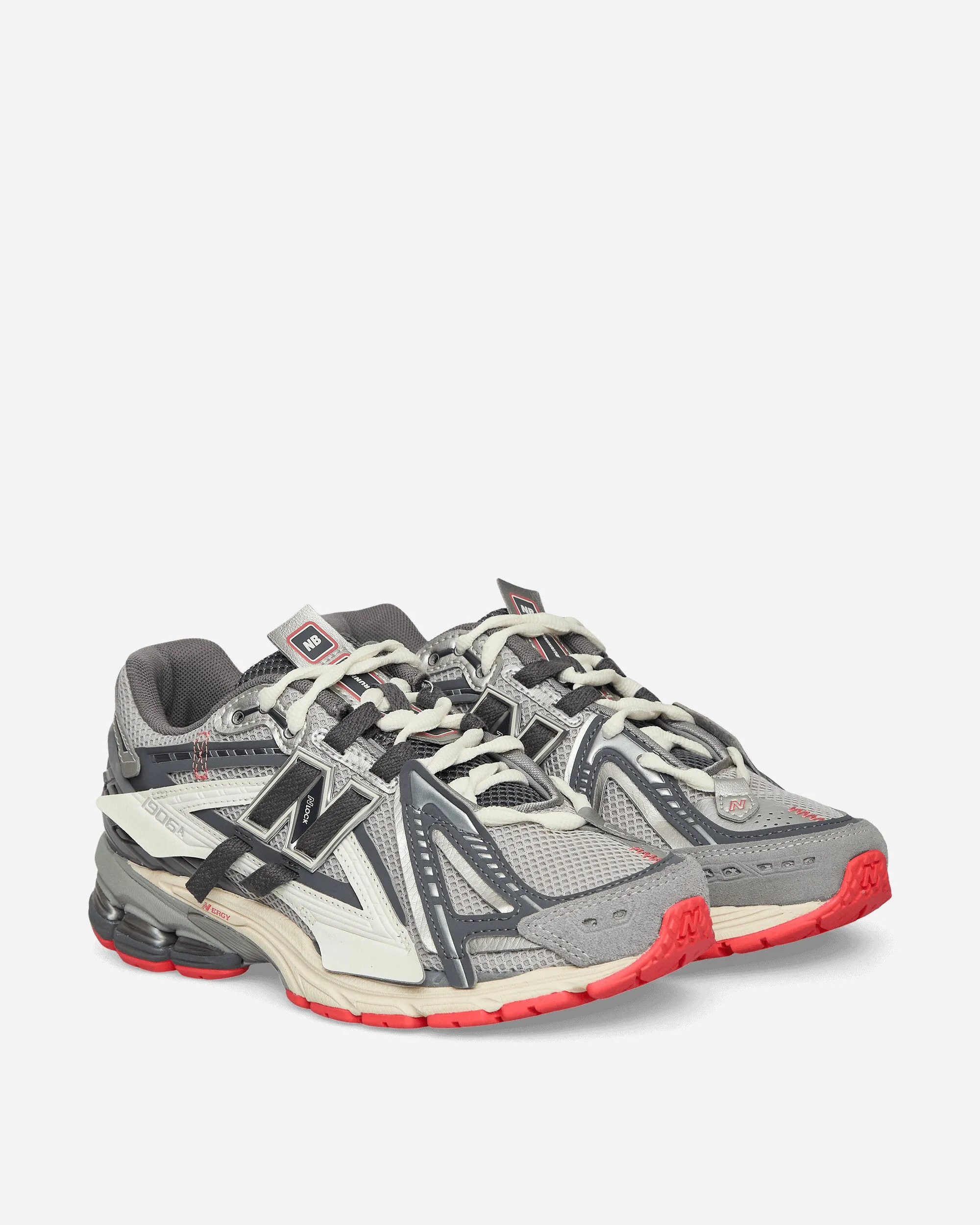 1906A Sneakers Gris Ardoise / Nuage de Pluie / Rouge Dérive