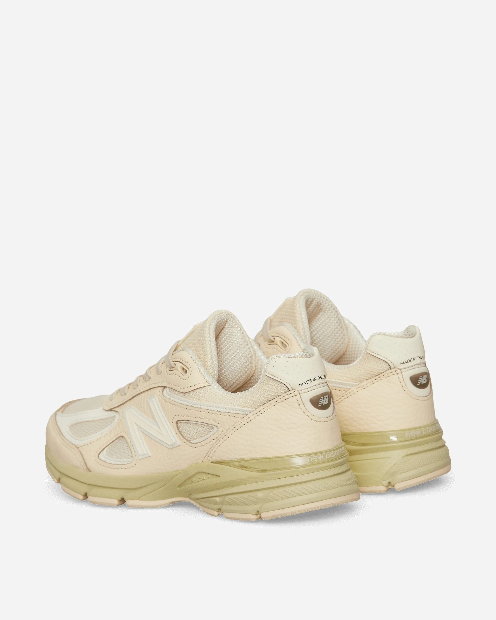 Baskets 990v4 Noix de Macadamia / Morille