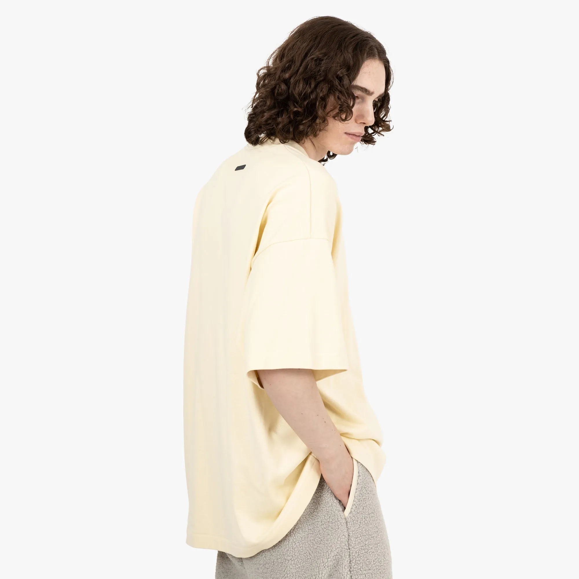 adidas X Fear Of God Athletics T-shirt à col en V Pâle / Jaune