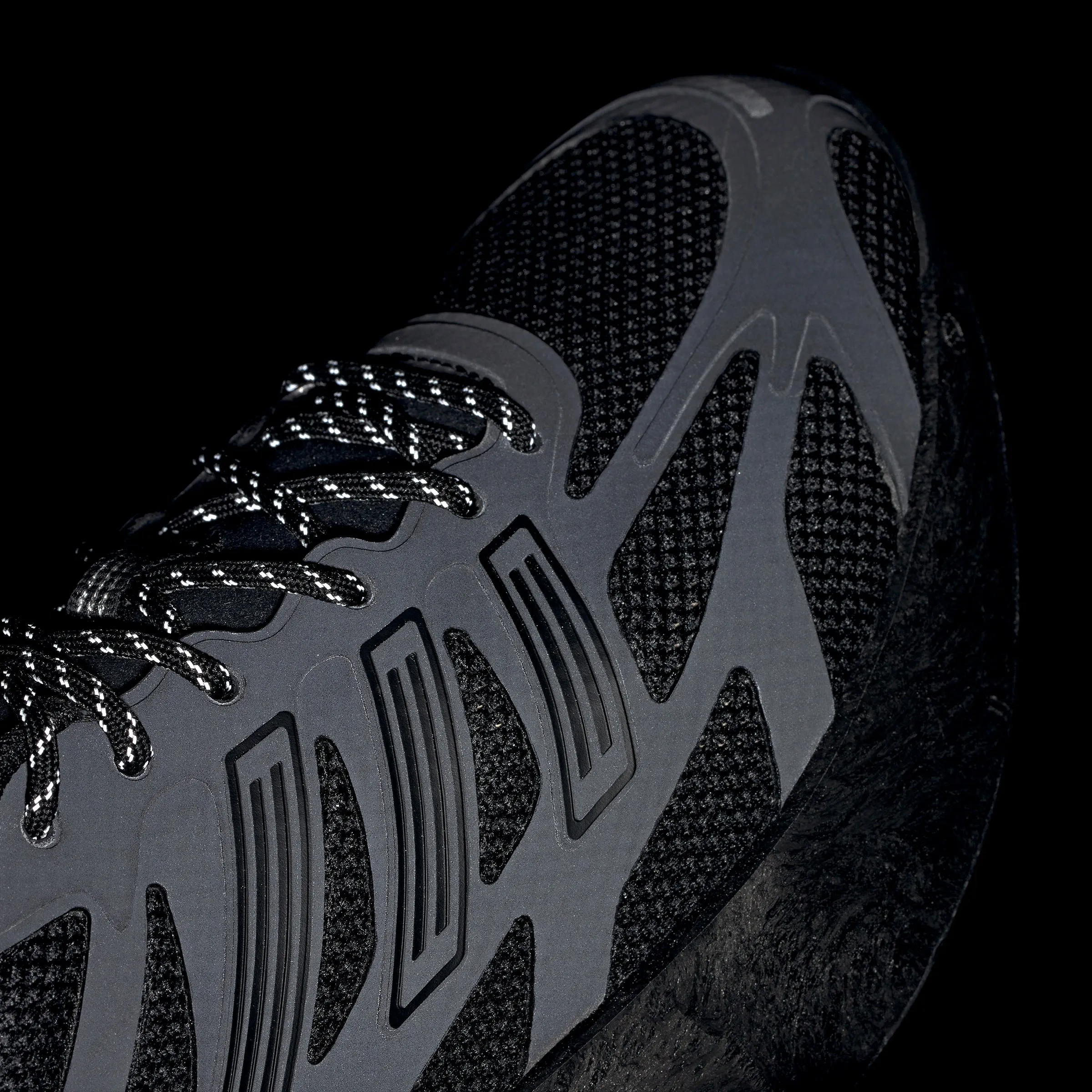 Adizero Aruku 'Noir'