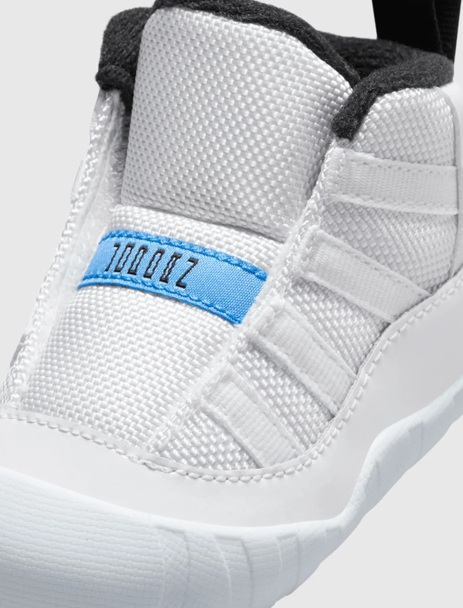 AIR JORDAN 11 RETRO 