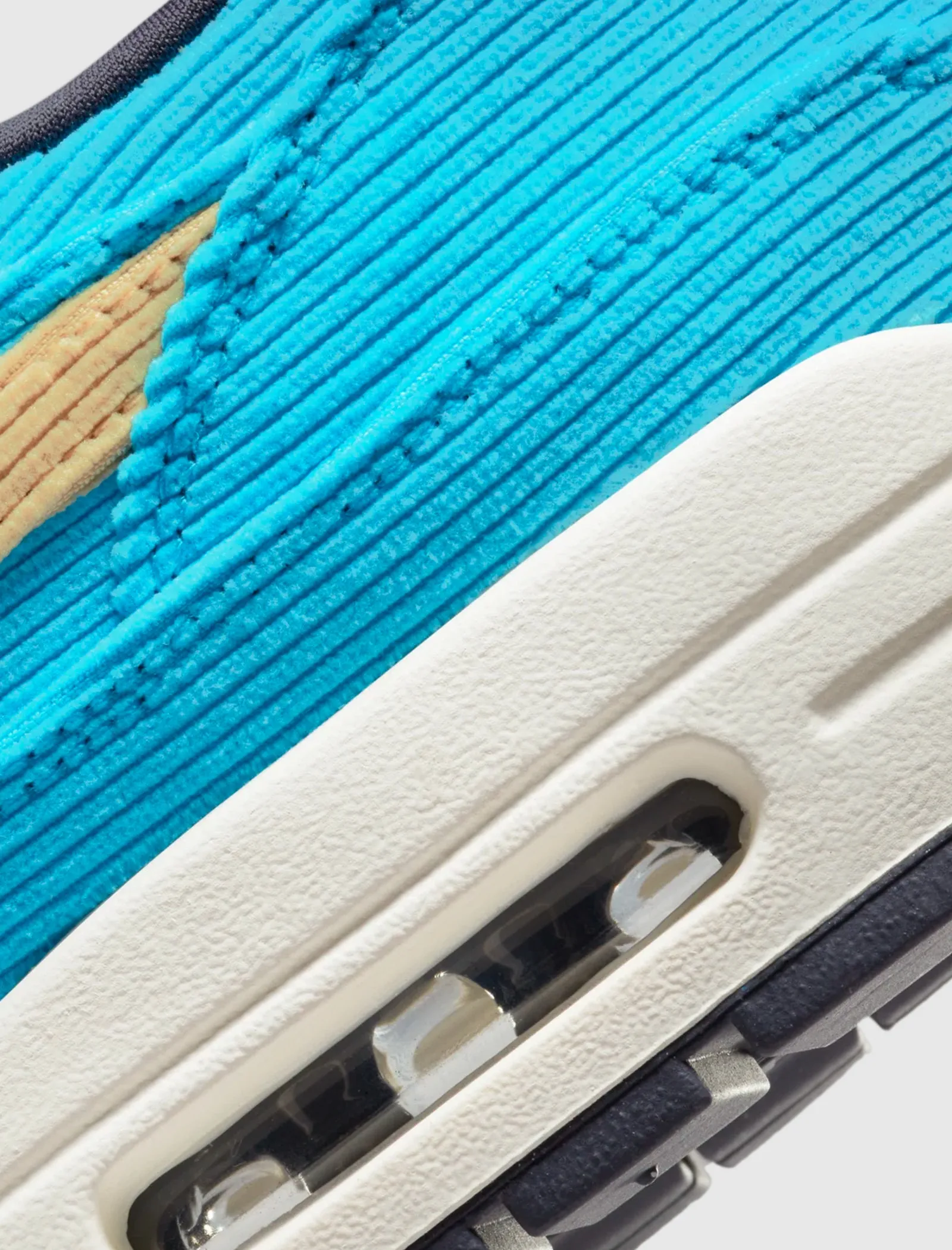 AIR MAX 1 PRM VELOURS CORDUROY 