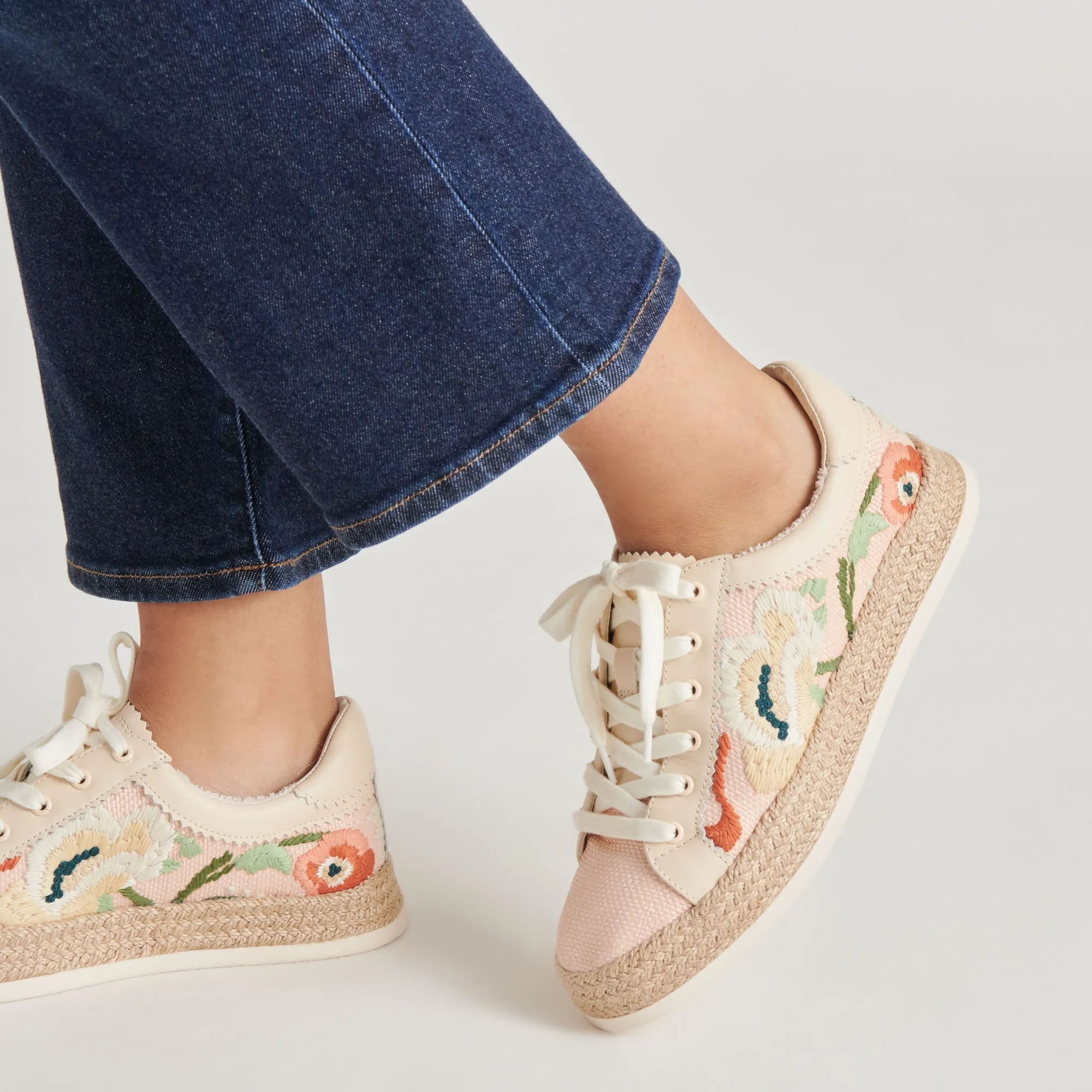 AZALIA SNEAKERS FLEURIES ROSES EN RAFFIA