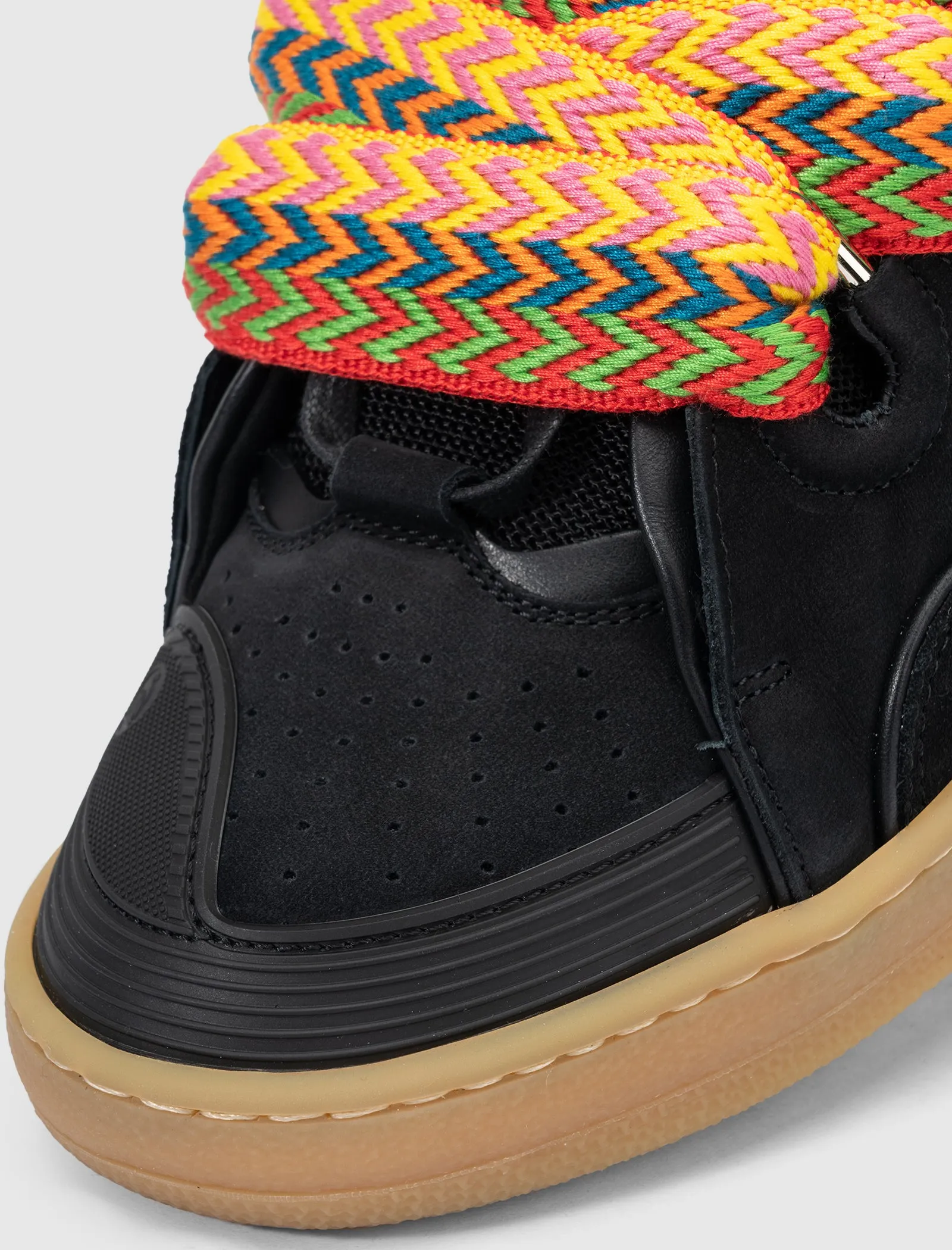 SNEAKERS CURB