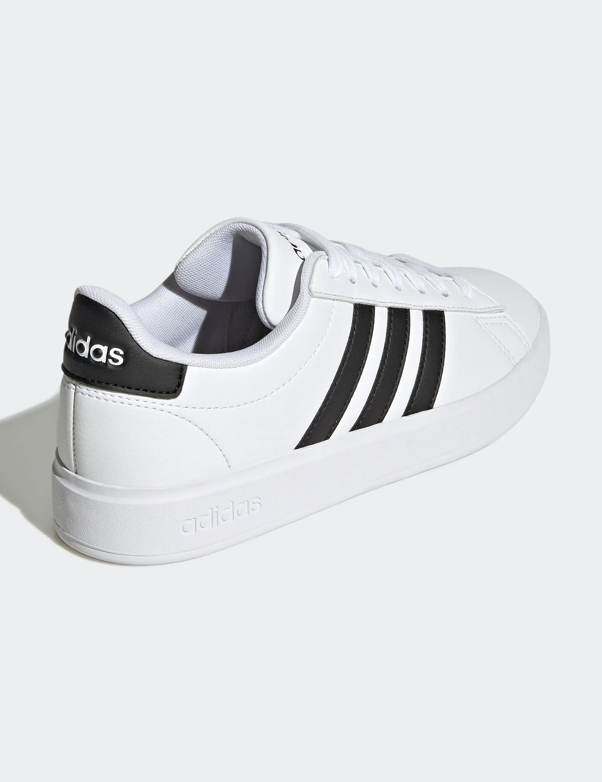 Grand Court Cloudfoam Chaussures de Style de Vie Confortables pour la Cour - Blanc Nuage/Noir de Base