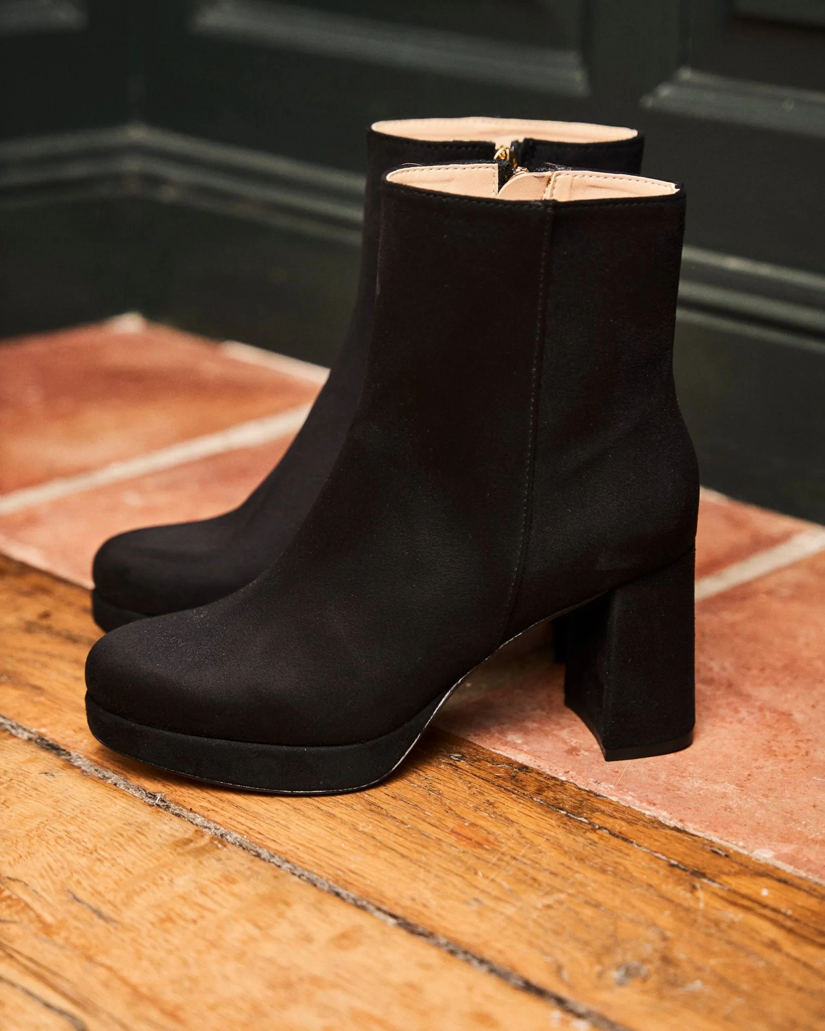 Bottes à talons en daim vegan Index | Noir