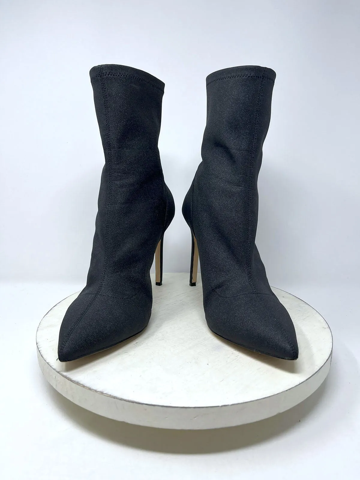 Bottes scintillantes noires taille 10 Jewel By Badgley Mischka