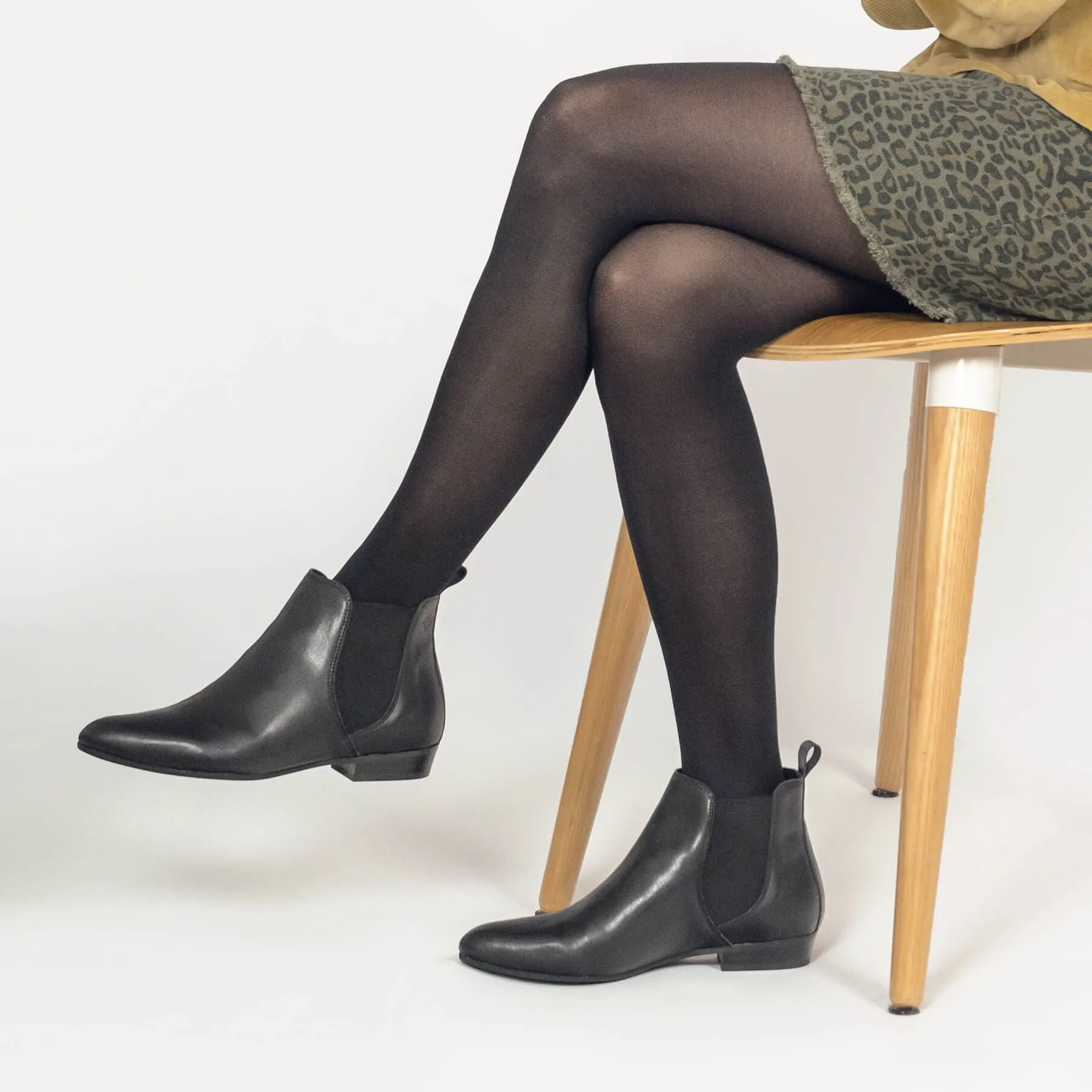 Bottes cheville vegan en similicuir raisin pour femmes Laika | Noir