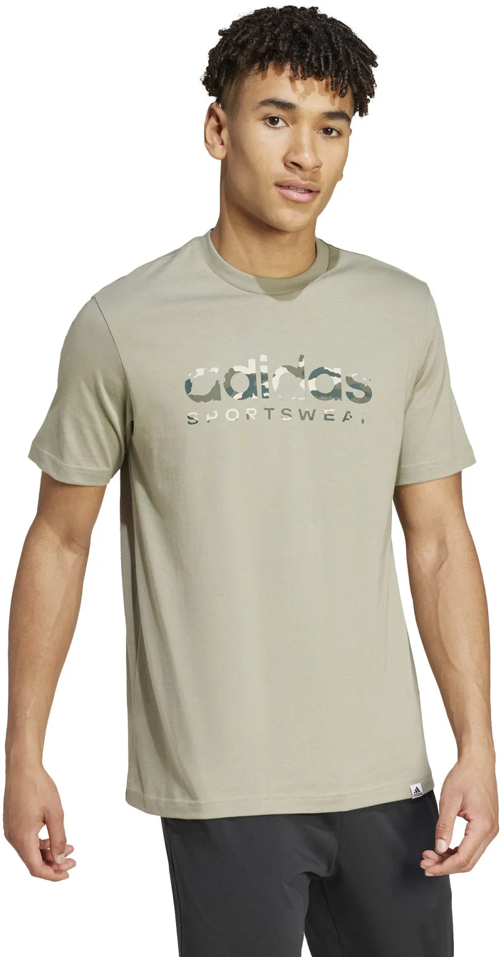T-shirt graphique linéaire camouflage pour hommes