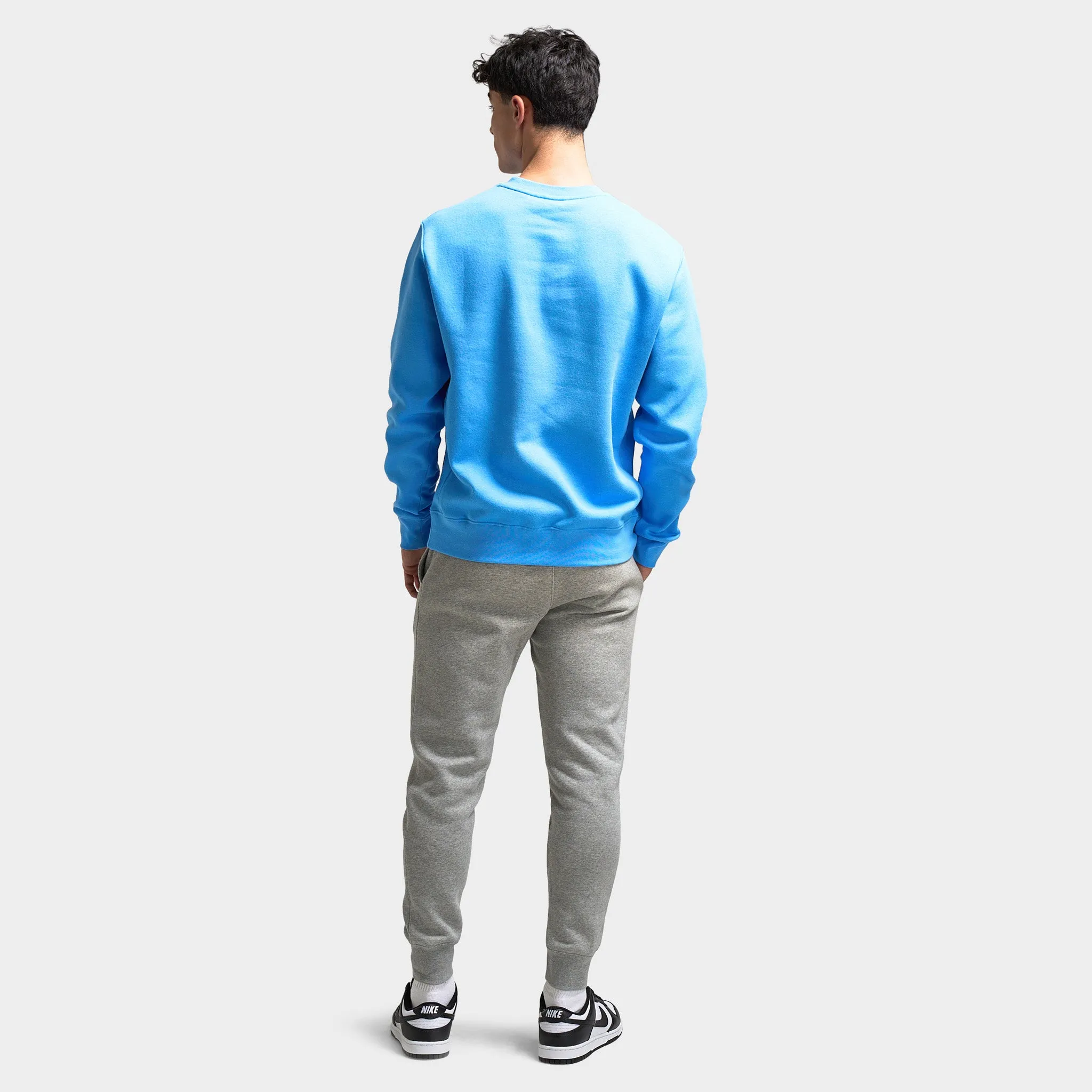 Nike Sportswear Club pour Hommes - Col Ras du Cou Bleu Universitaire / Blanc
