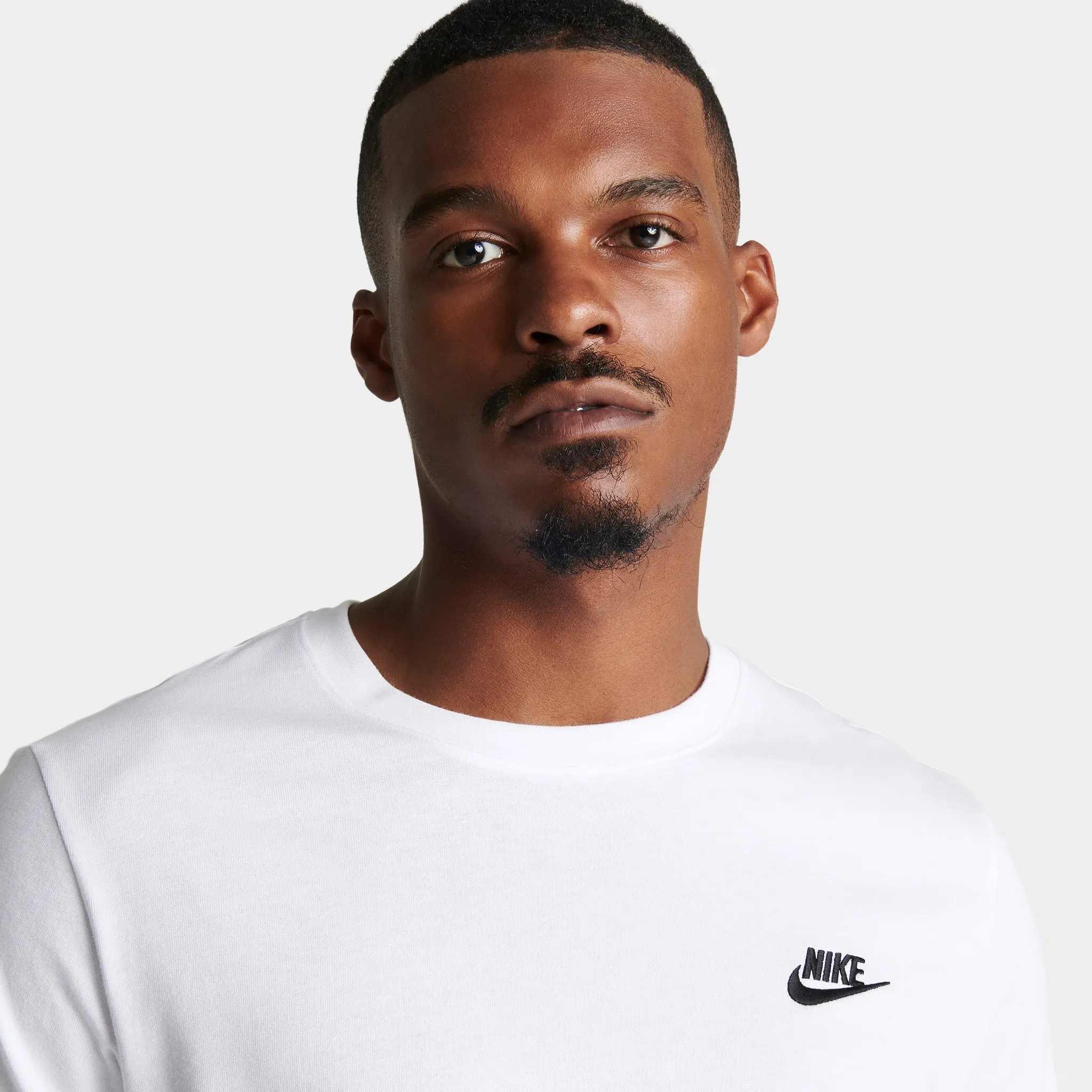 T-shirt Nike Sportswear Club pour Homme Blanc / Noir