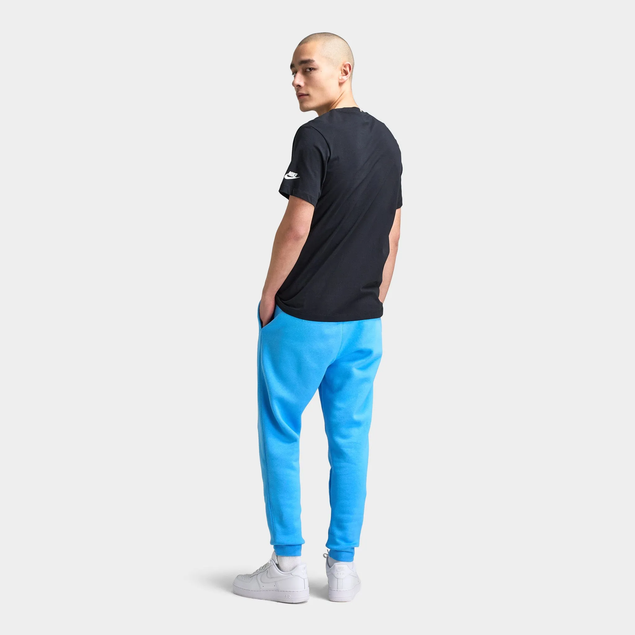 T-shirt Nike Sportswear avec Swoosh pour Homme / Noir