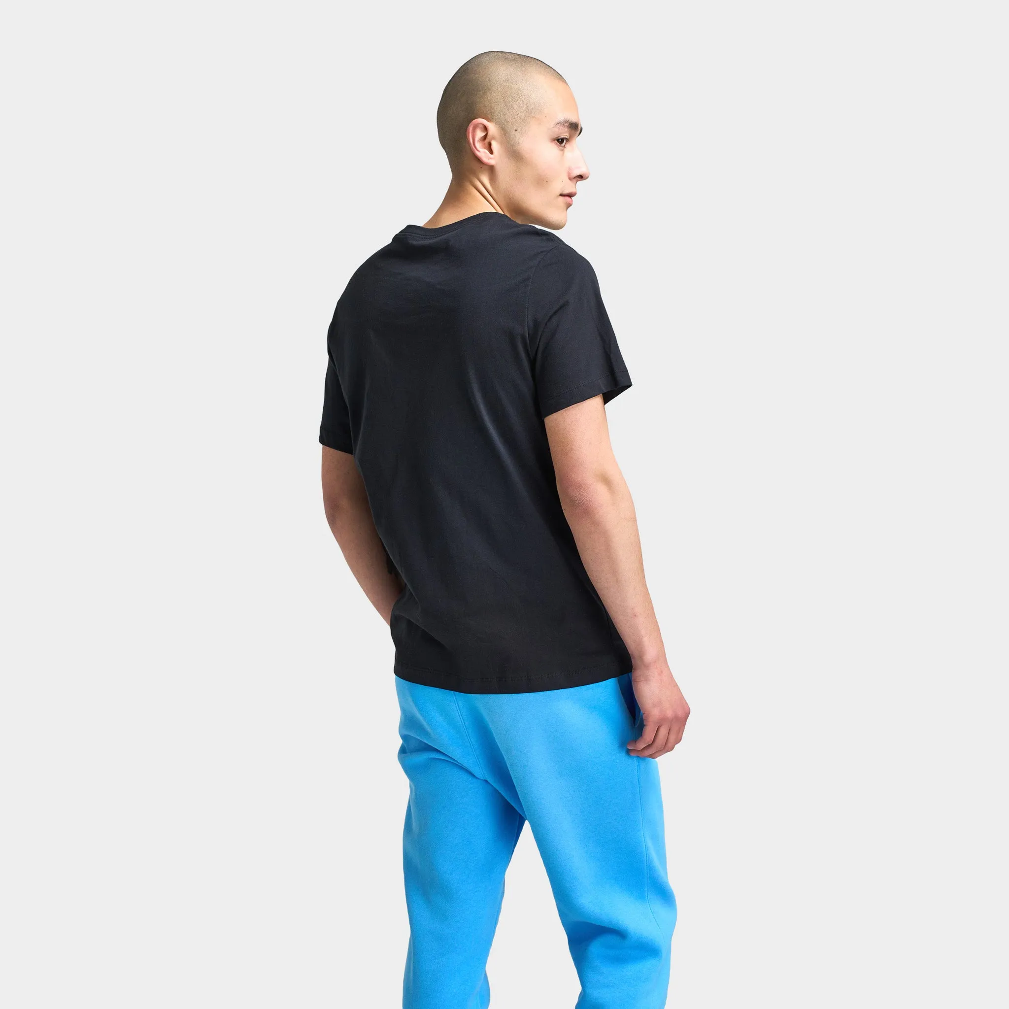 T-shirt Nike Sportswear avec Swoosh pour Homme / Noir