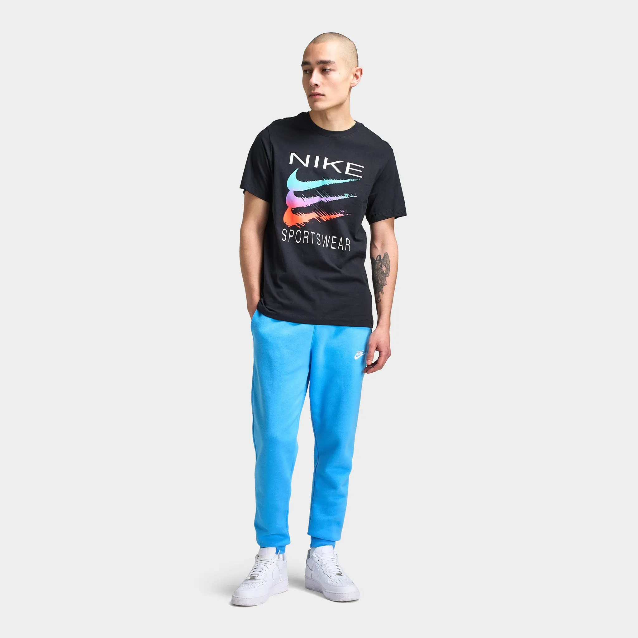 T-shirt Nike Sportswear avec Swoosh pour Homme / Noir