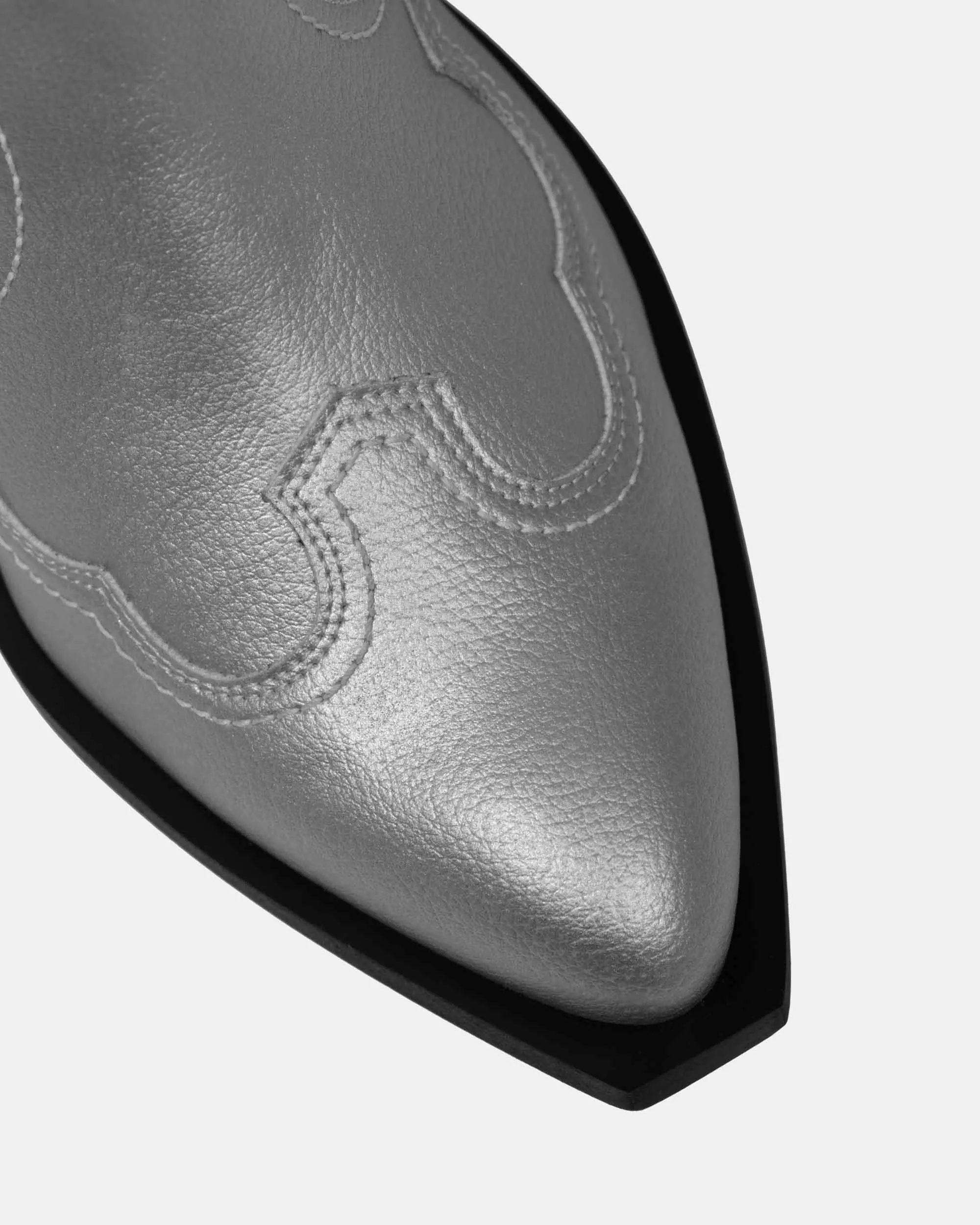 Bottes de cowboy véganes en cuir grape métallique avec surpiqûres | Argenté