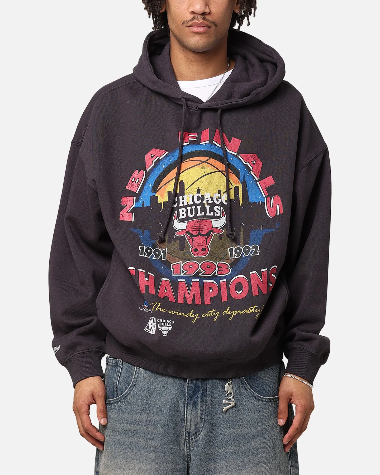 Mitchell & Ness Sweat à capuche Champion des Finales des Chicago Bulls Teinture noire