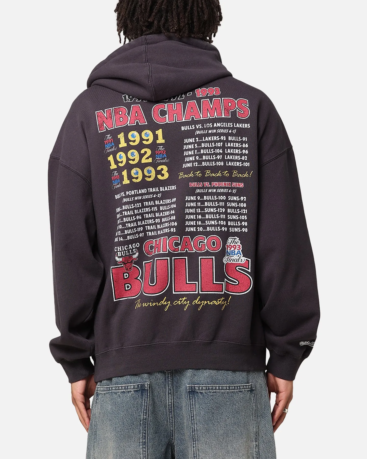 Mitchell & Ness Sweat à capuche Champion des Finales des Chicago Bulls Teinture noire