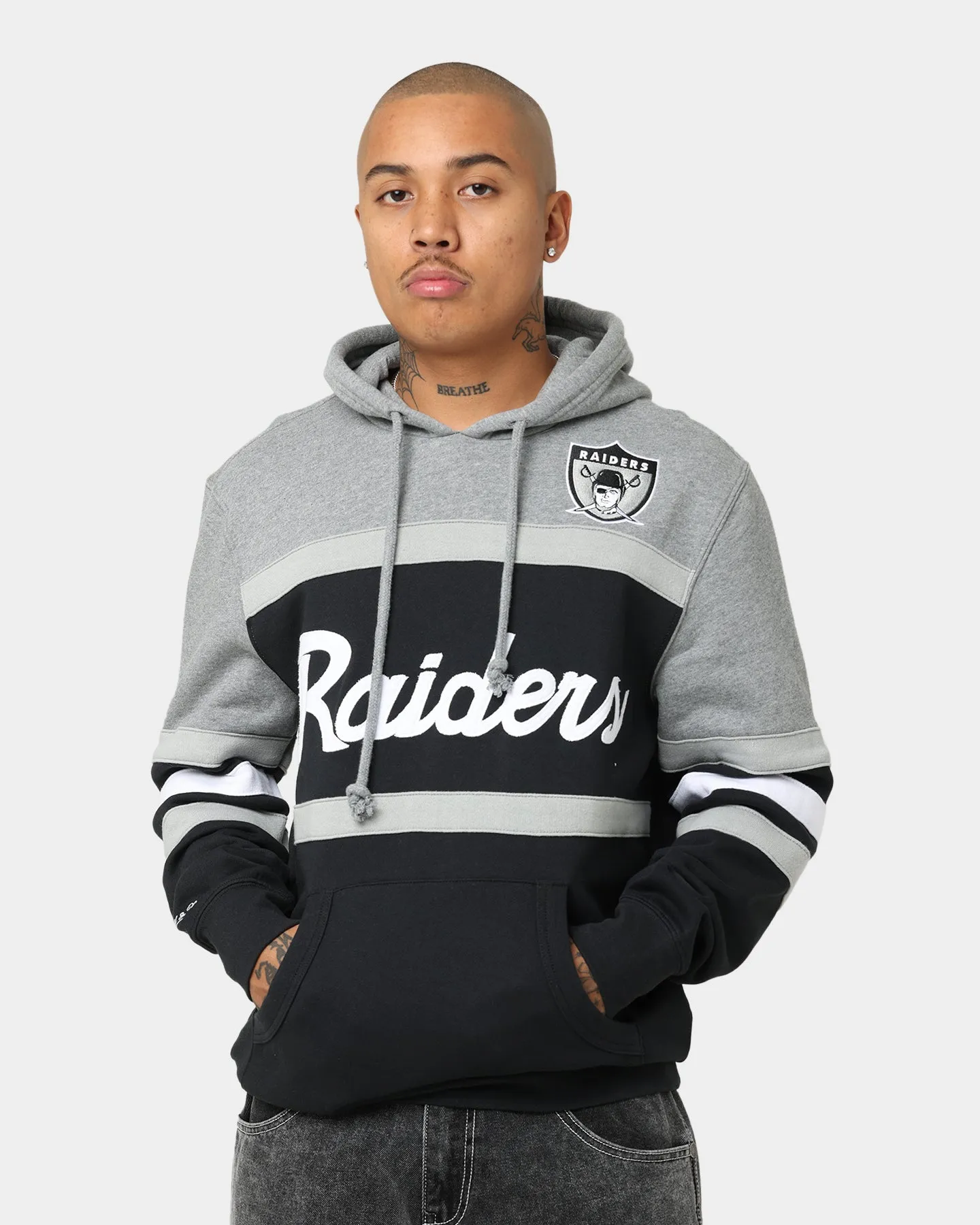 Mitchell & Ness Sweat à capuche d'entraîneur des Raiders de Las Vegas Noir/Gris