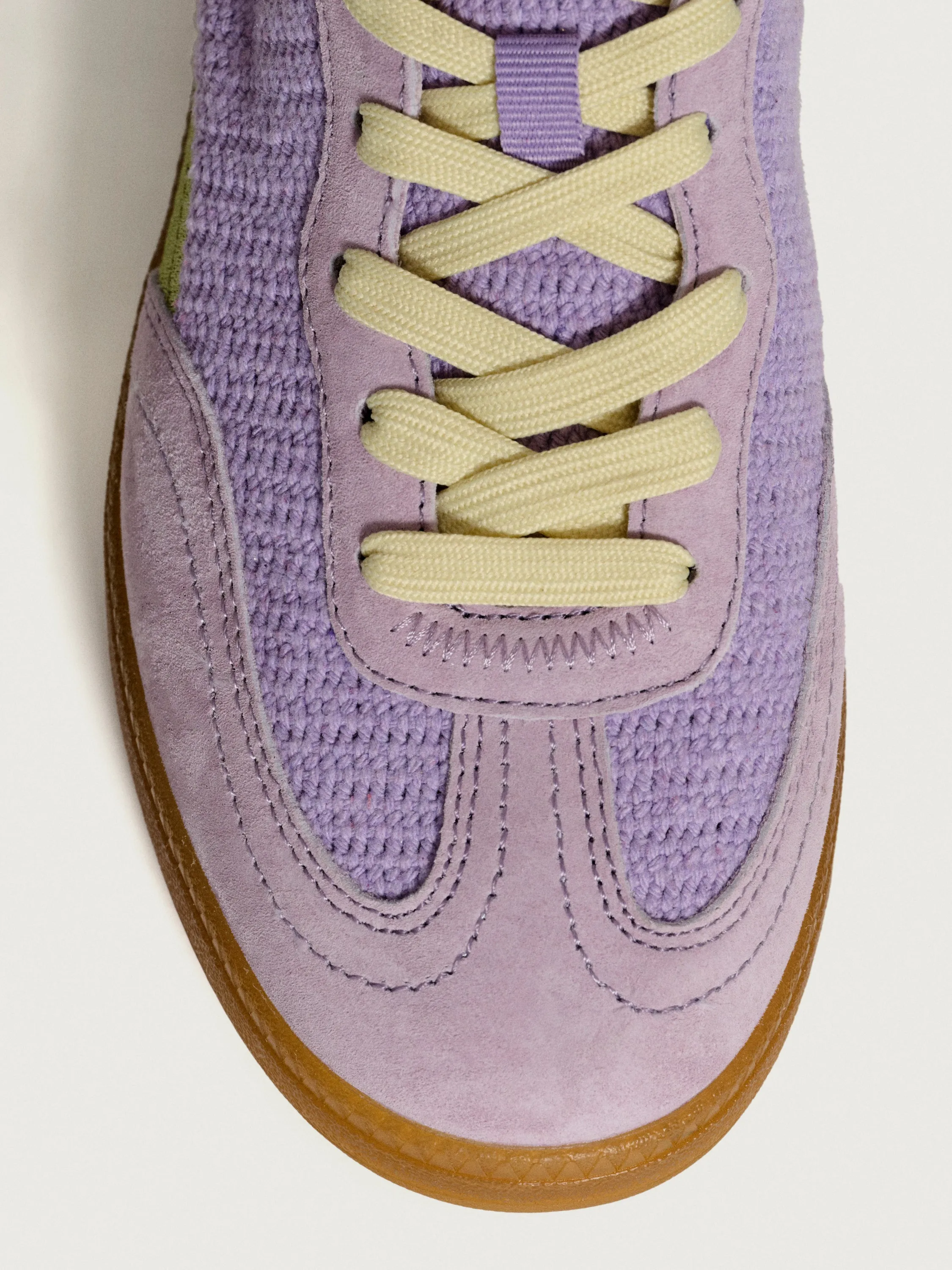 FEMME LILAS DE PARC