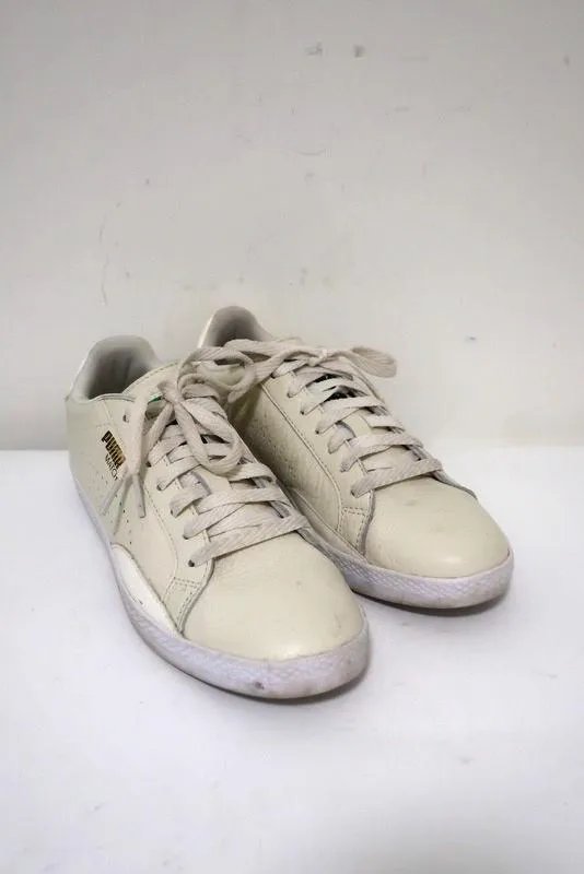 Puma Match Lo Sneakers en cuir crème avec détails en vernis taille 7.5