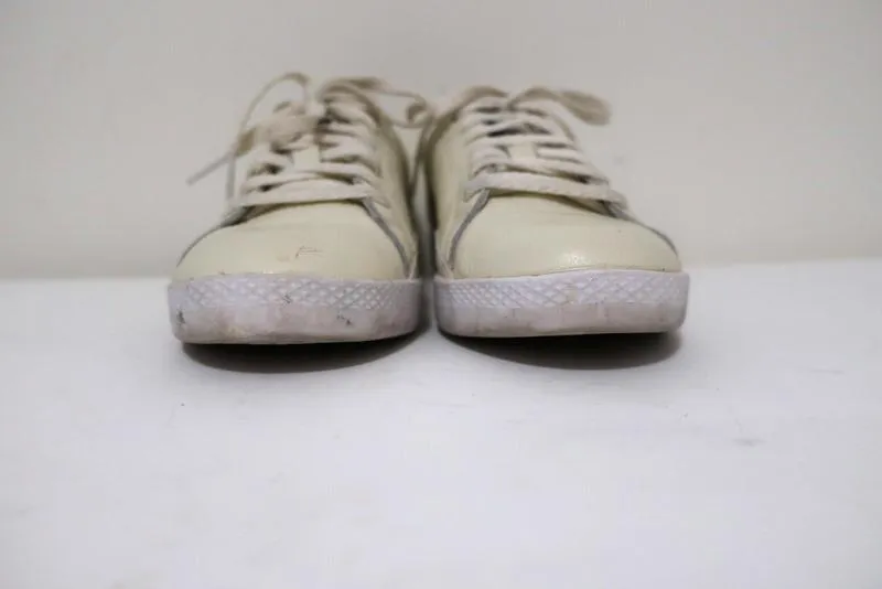 Puma Match Lo Sneakers en cuir crème avec détails en vernis taille 7.5