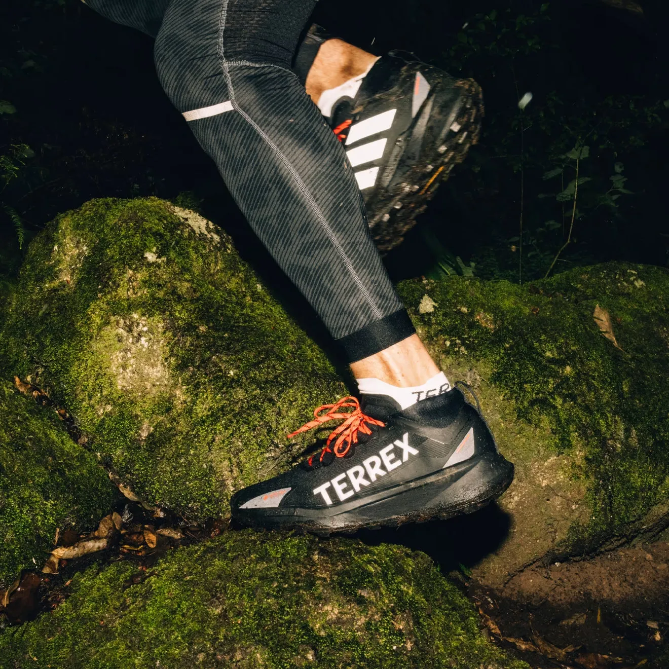 Chaussures Adidas Terrex Homme Adidas Terrex Agravic GTX pour Course à Pied en Montagne Noir de Base / Gris / Orange Semi Impact