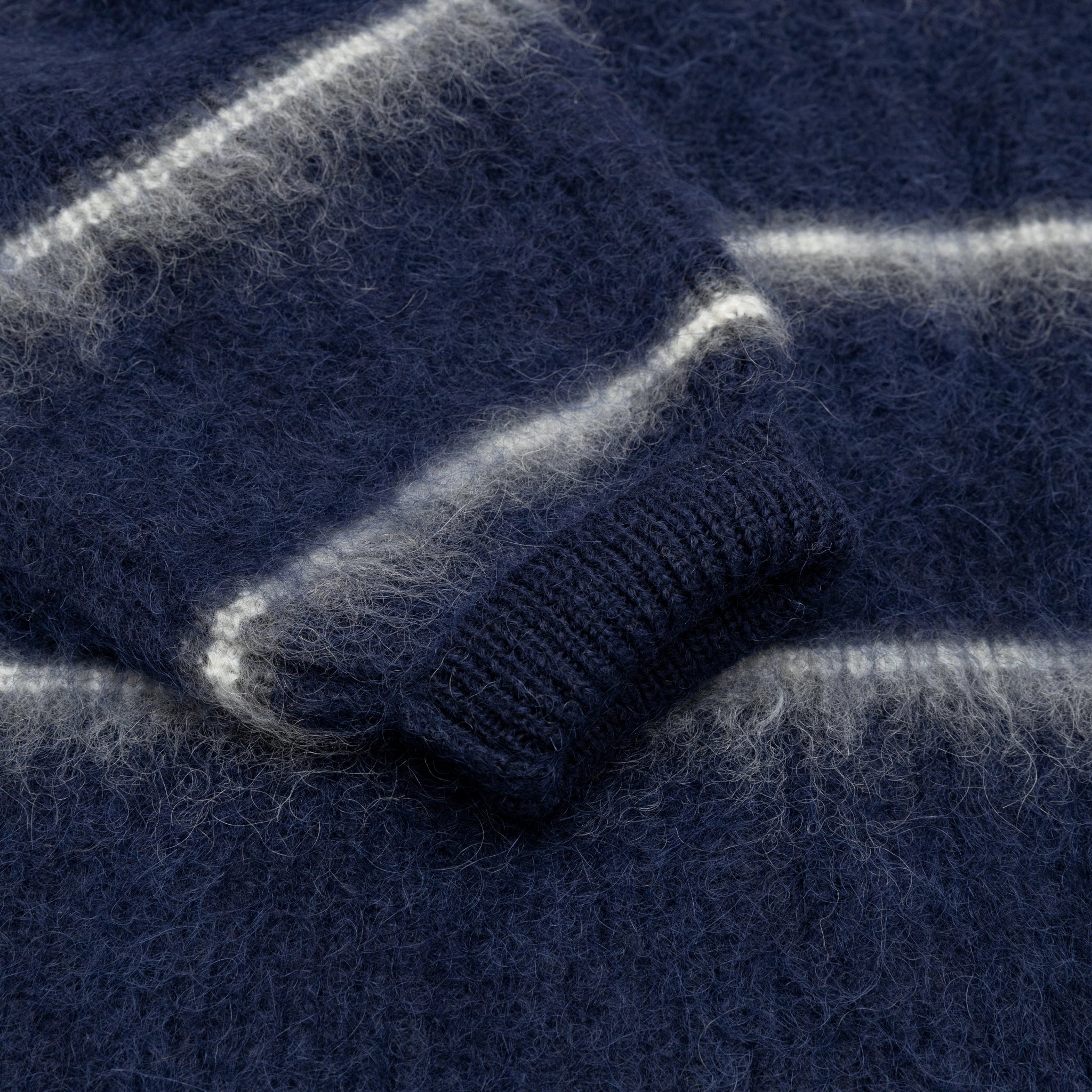 PULL EN MOHAIR RAYÉ