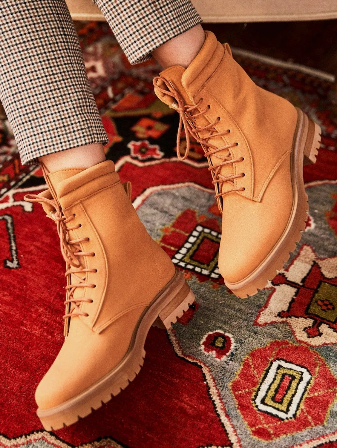 Bottes de combat en daim végan Suspicion | Caramel