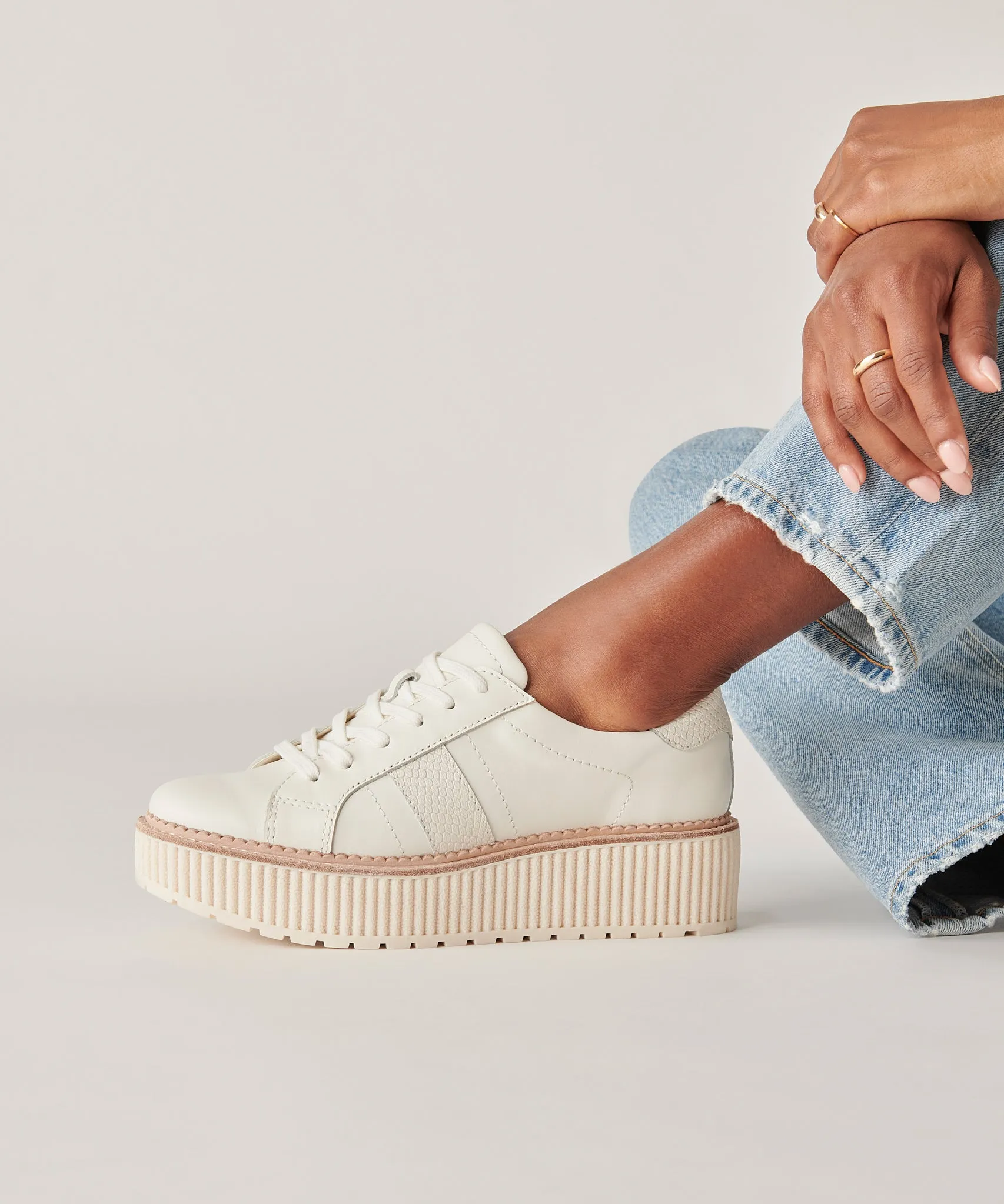 BASKETS TIGER EN CUIR BLANC