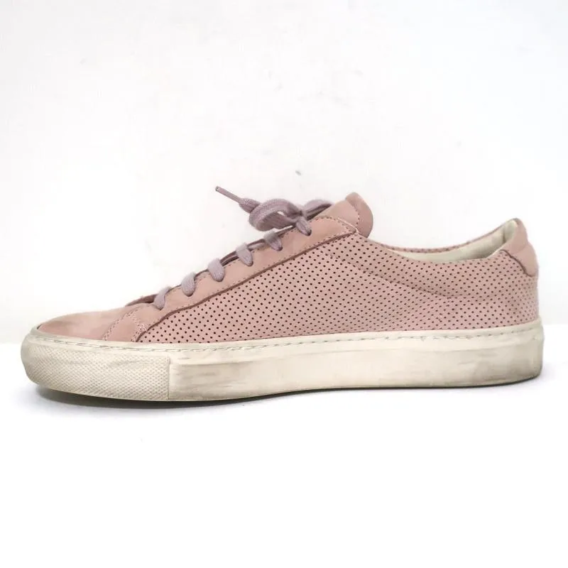 Baskets basses Achilles pour femme par Common Projects en daim perforé rose taille 38
