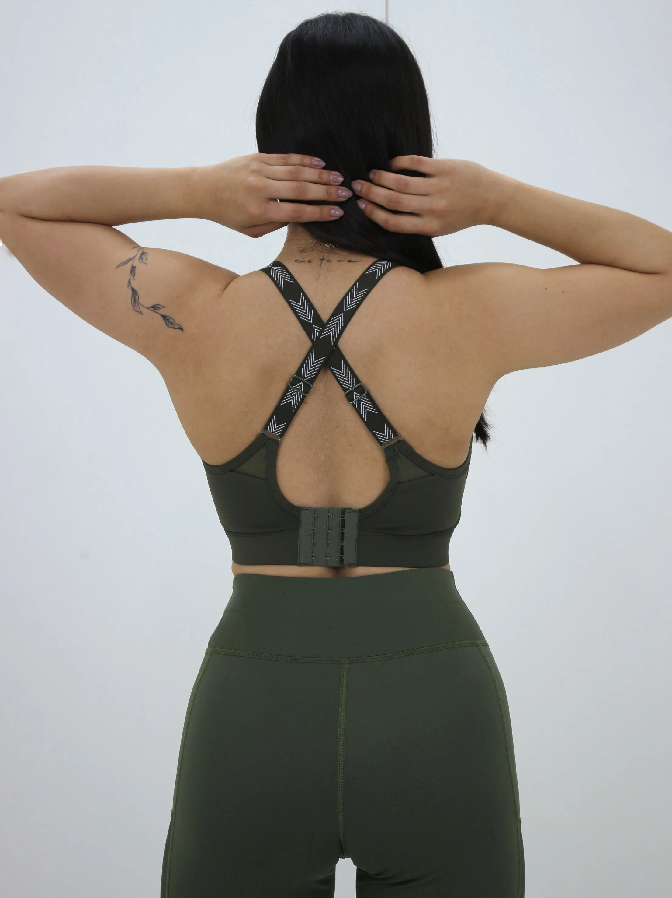 Soutien-gorge de sport en maille croisée pour femmes, Olive