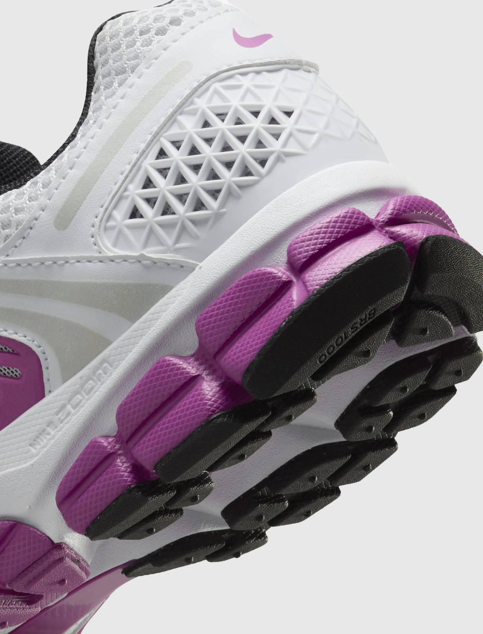 NIKE ZOOM VOMERO 5 POUR FEMME 