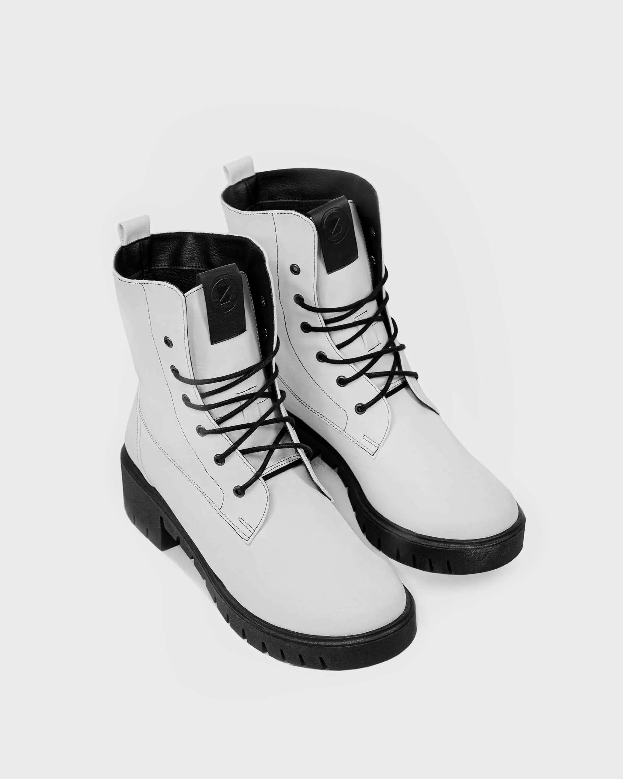 Bottes véganes Workers No. 3 en cuir de cactus Desserto® | Blanc