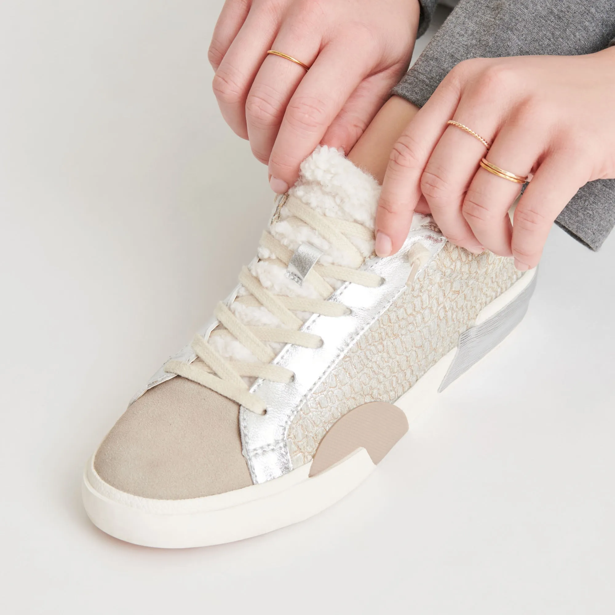 ZINA SNEAKERS EN PELUCHE CUIR VEAU PIERRE