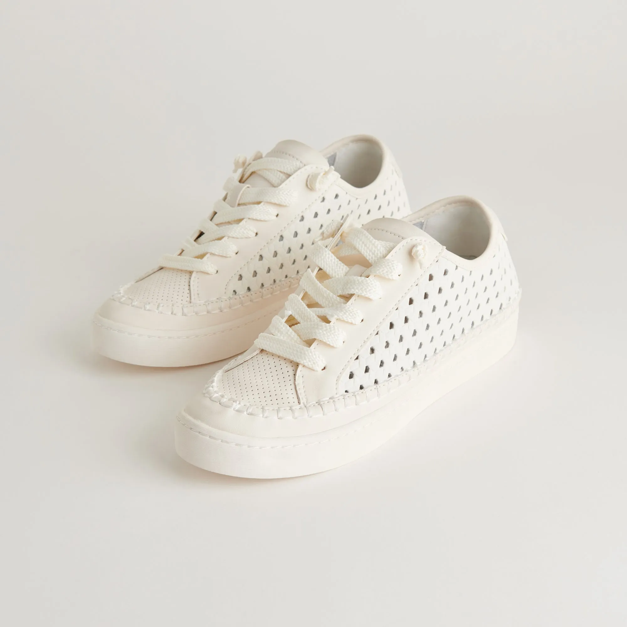 ZOLEN SNEAKERS BLANC EN CUIR PERFORÉ